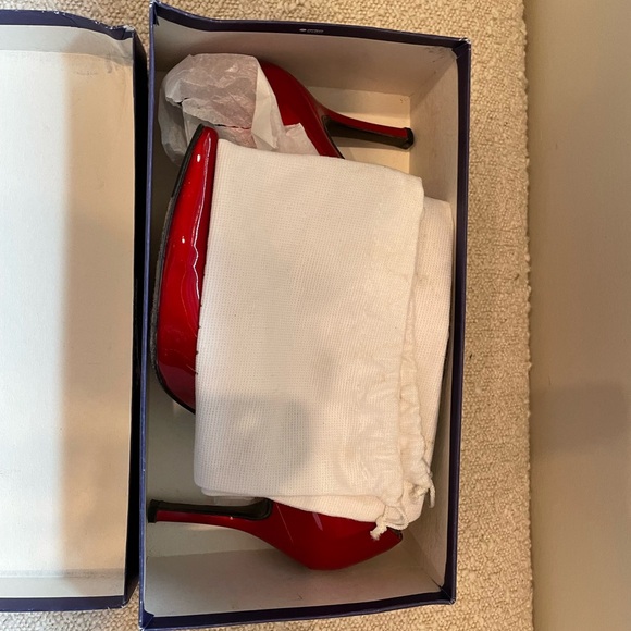 EUC Stuart Weitzman Princess Pumps Metallic Red Size 7 - Picture 5 of 9